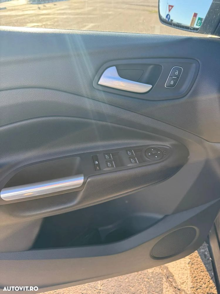 Ford Kuga 2.0 TDCi 4WD Powershift Titanium - 14