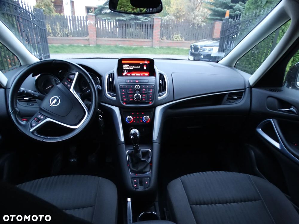 Opel Zafira - 17