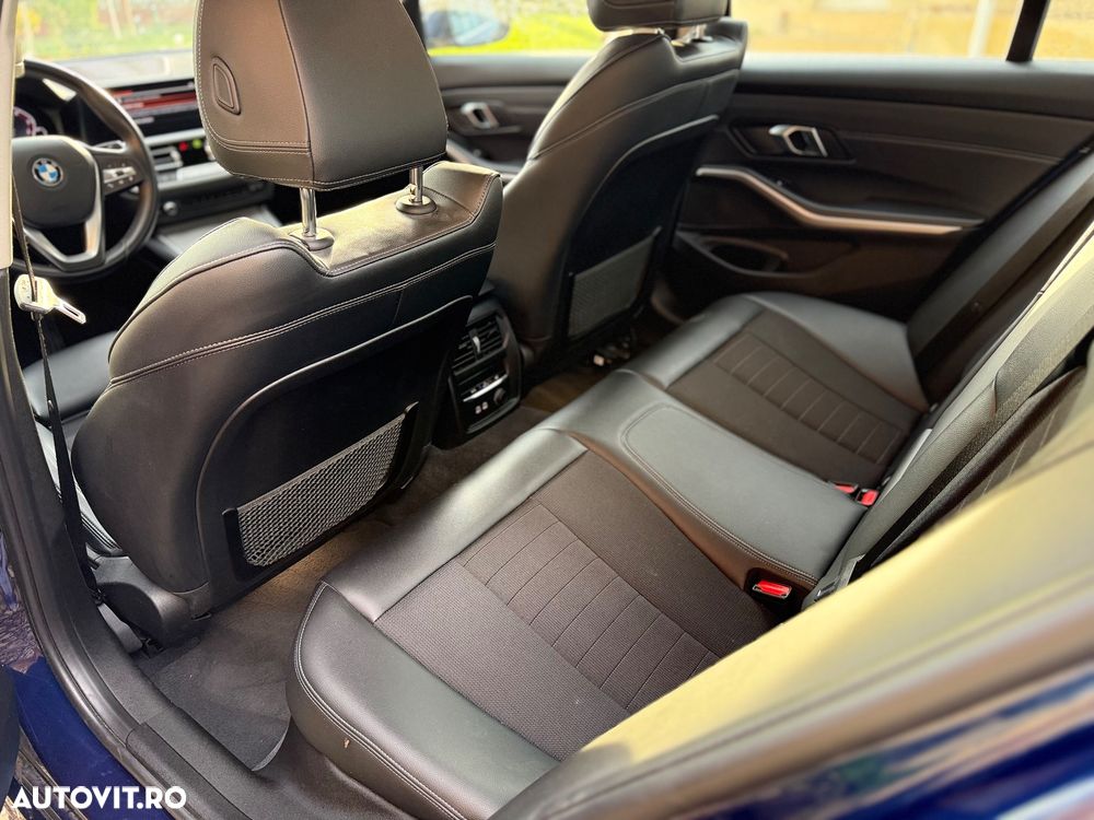 BMW Seria 3 330e Aut. Luxury Line - 13