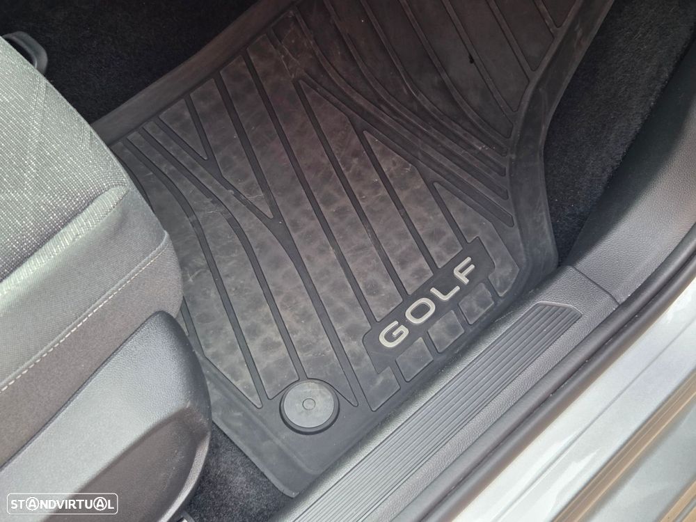 VW Golf Variant 2.0 TDi - 37