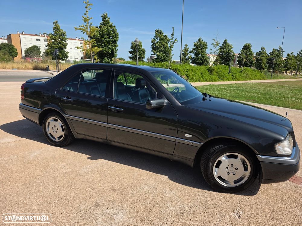 Mercedes-Benz C 250 D Elegance - 11