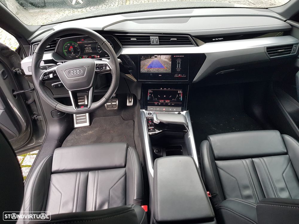 Audi Q8 e-Tron 50 quattro S line - 35