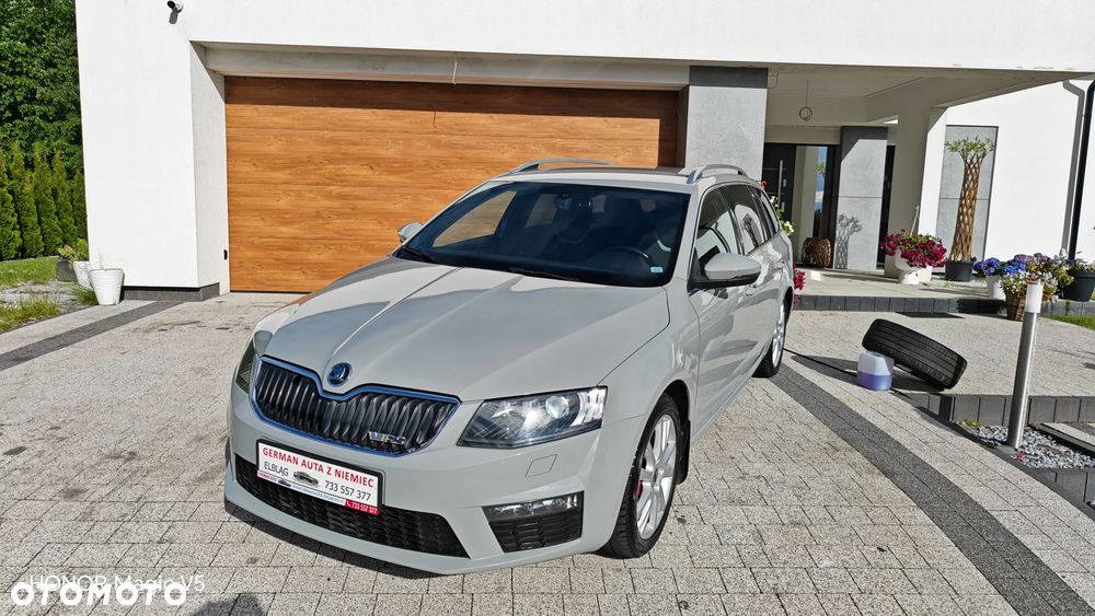 Skoda Octavia 2.0 TDI DSG RS - 33