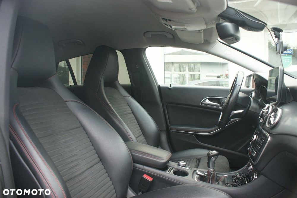Mercedes-Benz CLA - 19