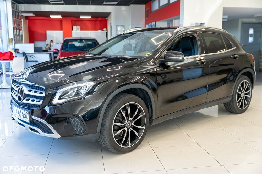 Mercedes-Benz GLA 200 7G-DCT - 1