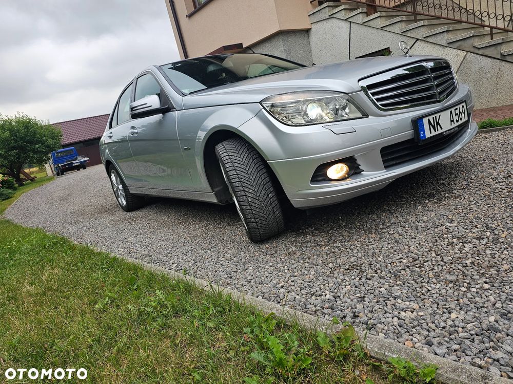 Mercedes-Benz Klasa C 180 Kompressor BlueEFFICIENCY - 17