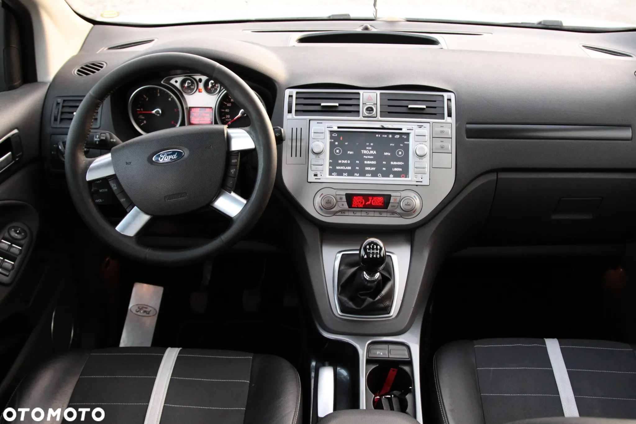Ford Kuga 2.0 TDCi 4x4 Titanium - 15