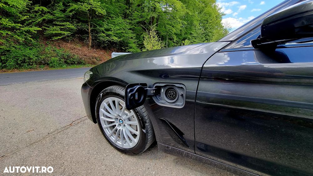 BMW Seria 5 530e Aut. Luxury Line - 12