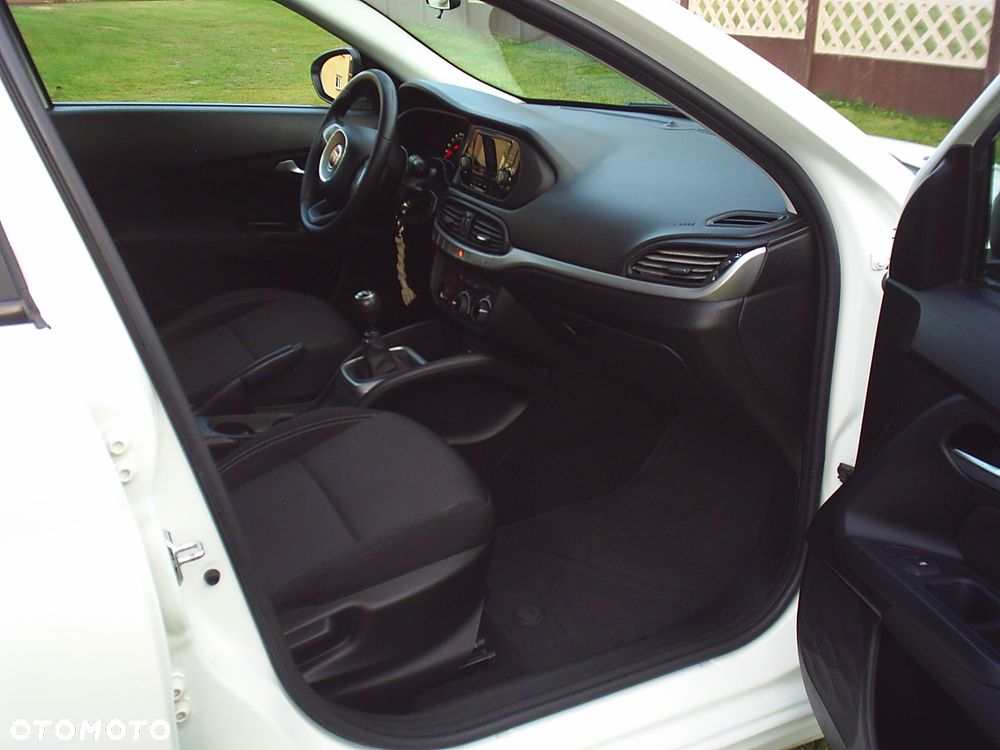 Fiat Tipo 1.4 T-Jet 16v Easy - 3