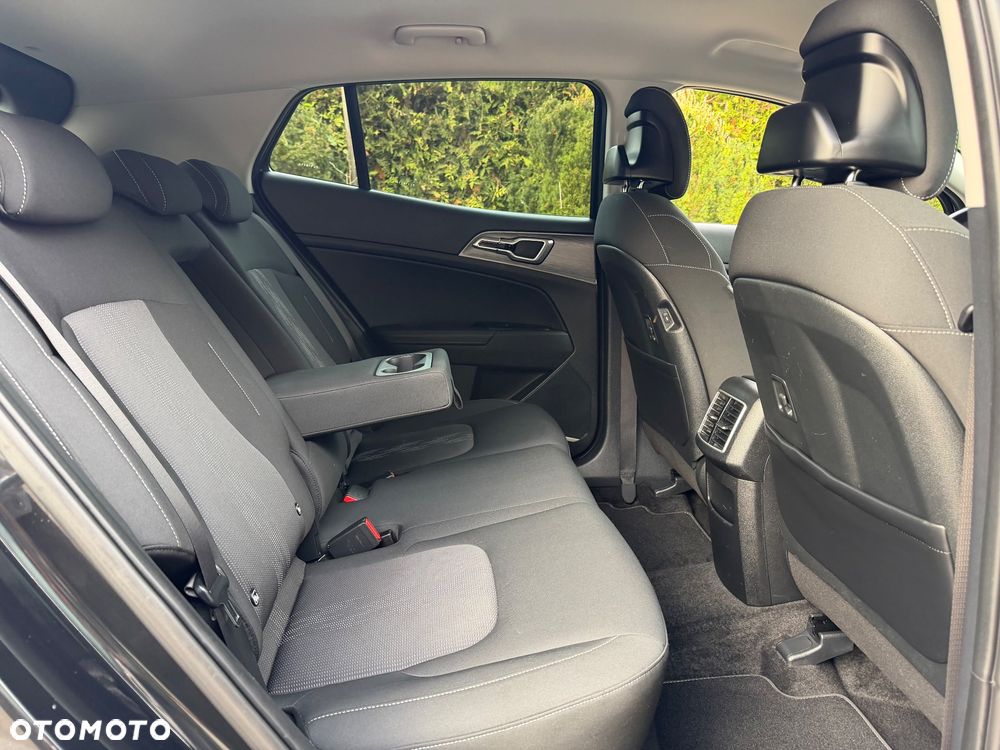 Kia Sportage 1.6 T-GDI 2WD Eco-Dynamics+ (48V M-H) Spirit - 31