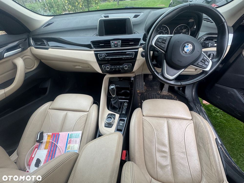 BMW X1 xDrive20d Sport Line - 8