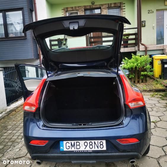 Volvo V40 D4 Momentum - 4