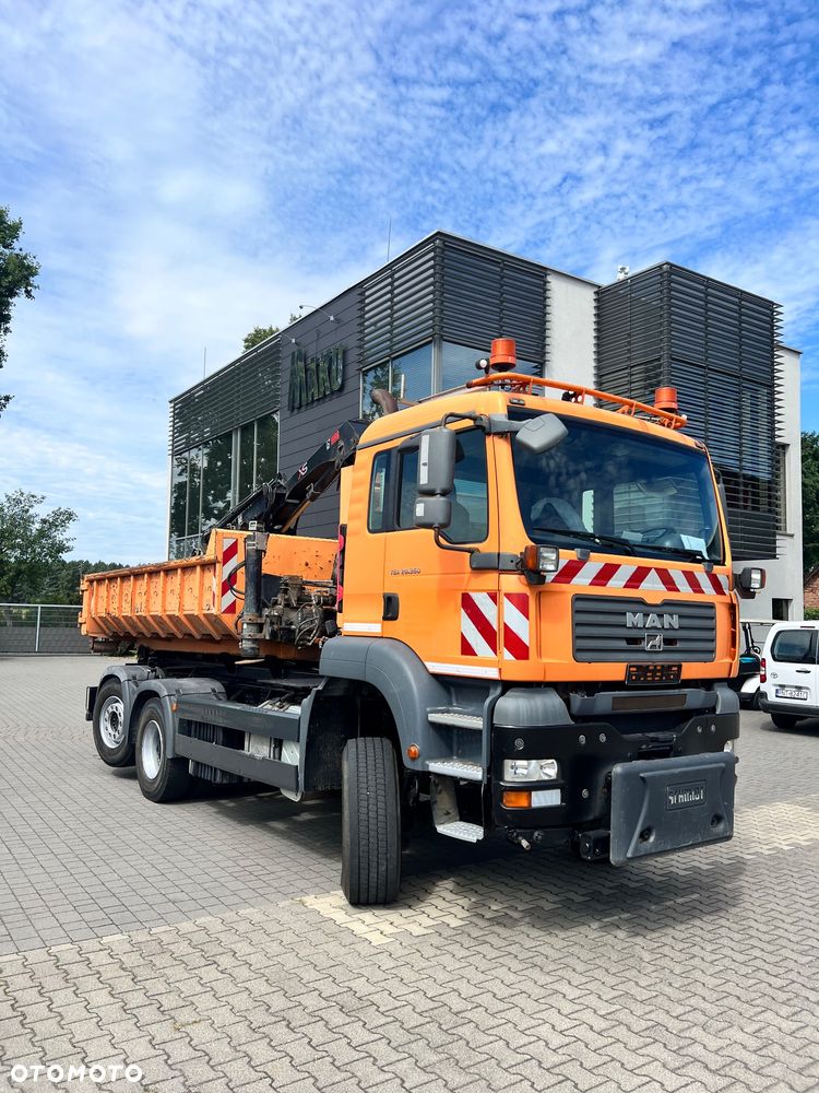 MAN TGA 26.360 6X4 contener z kranem import DE - 1