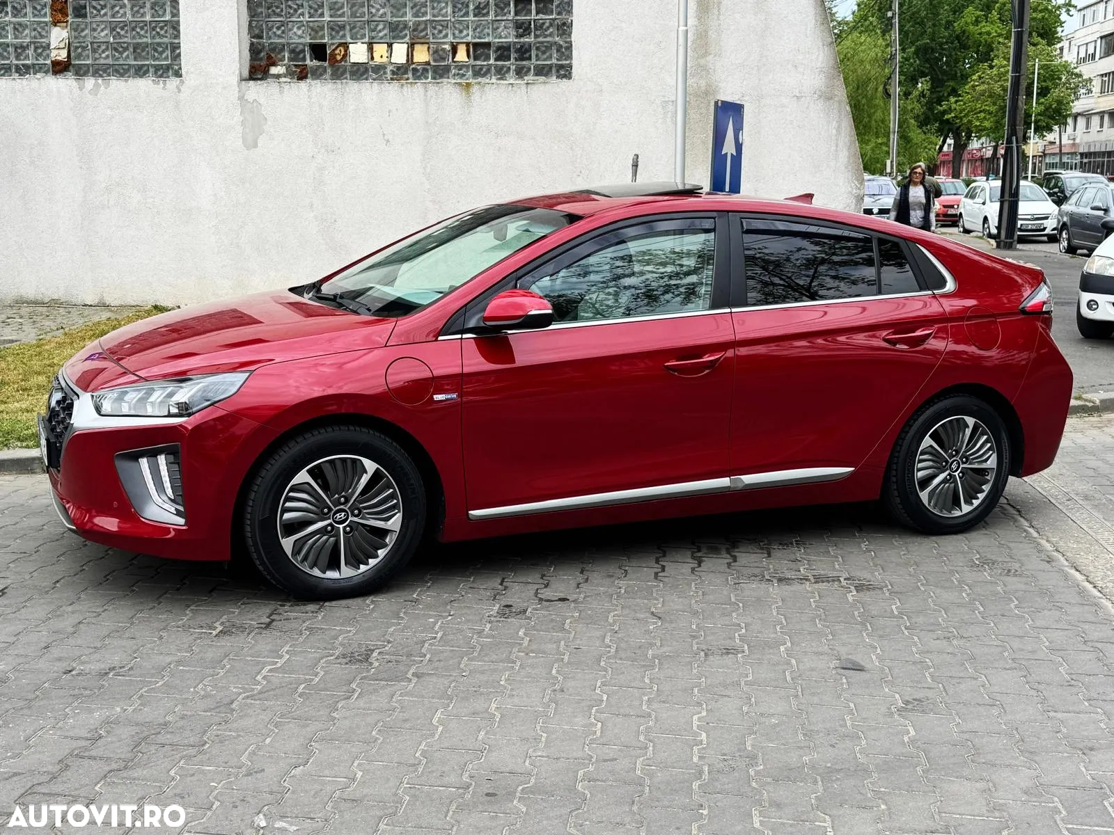 Hyundai IONIQ Plug-in-Hybrid 1.6 GDI Premium - 4