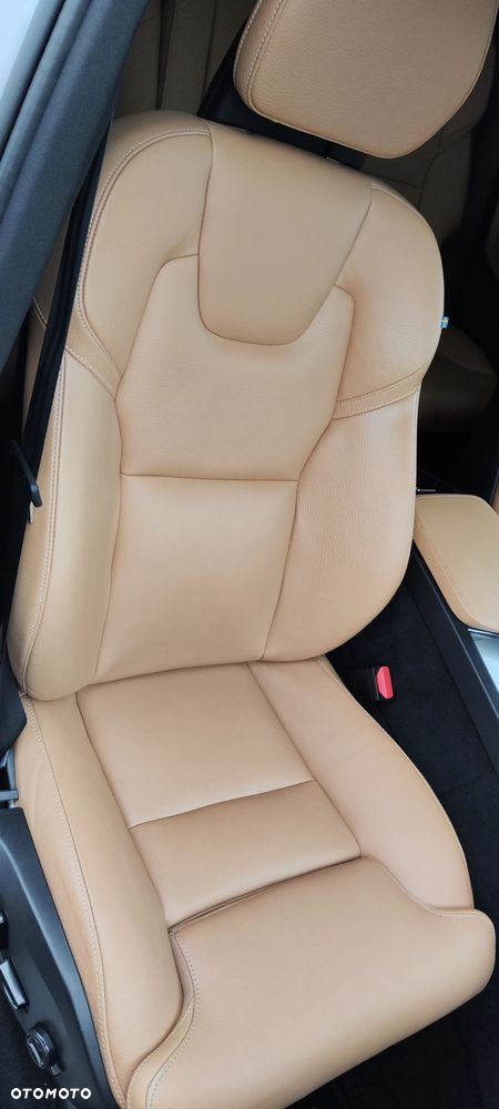 Volvo XC 90 T8 AWD Twin Engine Geartronic Momentum - 21