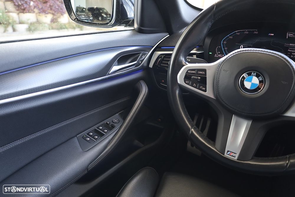 BMW 520 d Pack Desportivo M Auto - 42