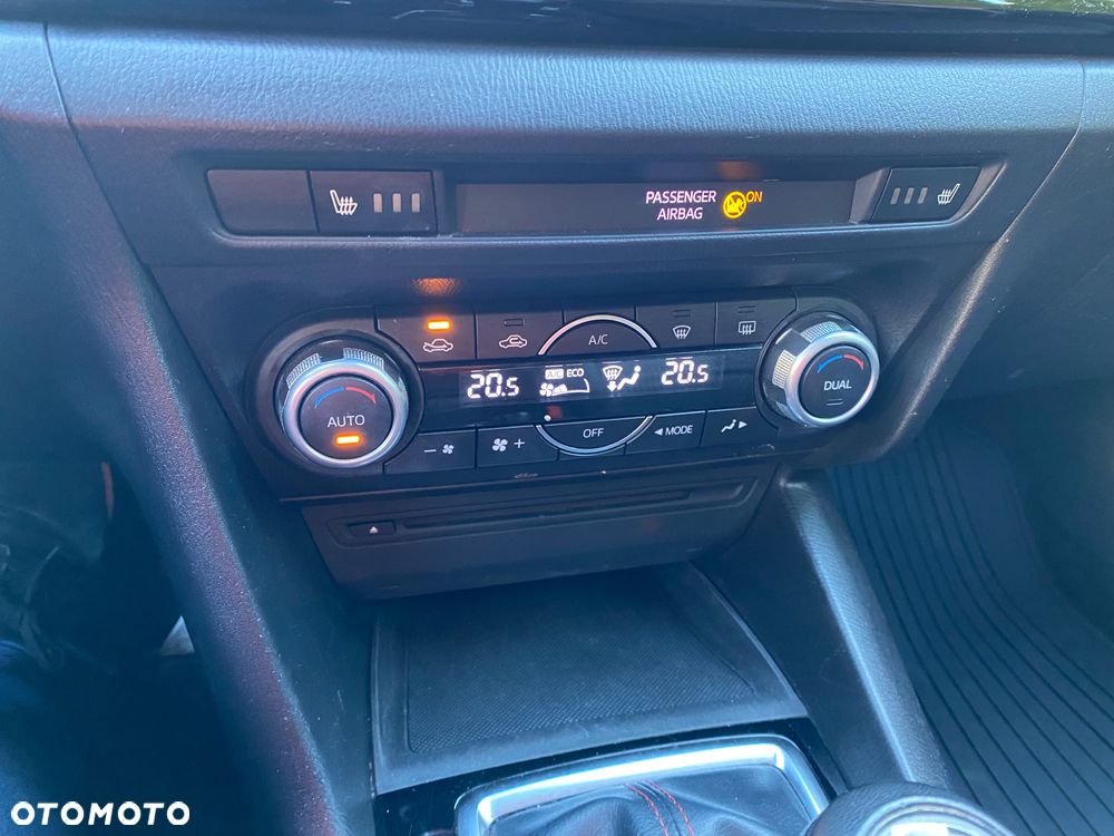 Mazda 3 - 10