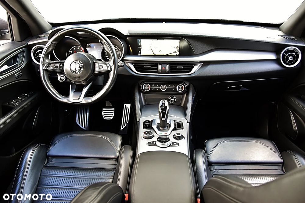 Alfa Romeo Stelvio 2.0 Turbo Veloce Q4 - 19