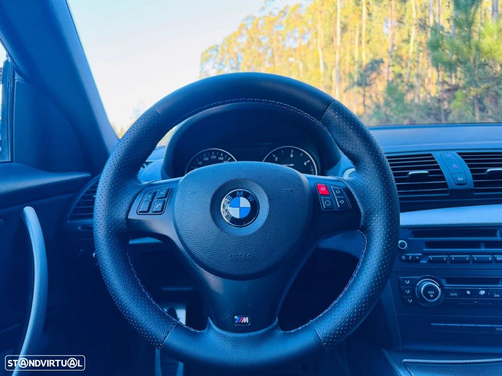 BMW 118 d Pack M - 24