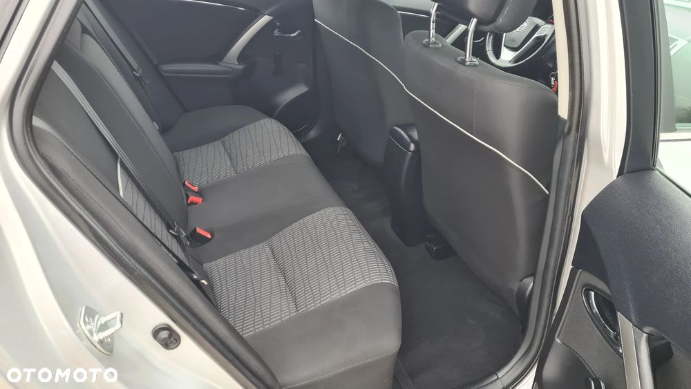 Toyota Avensis - 35