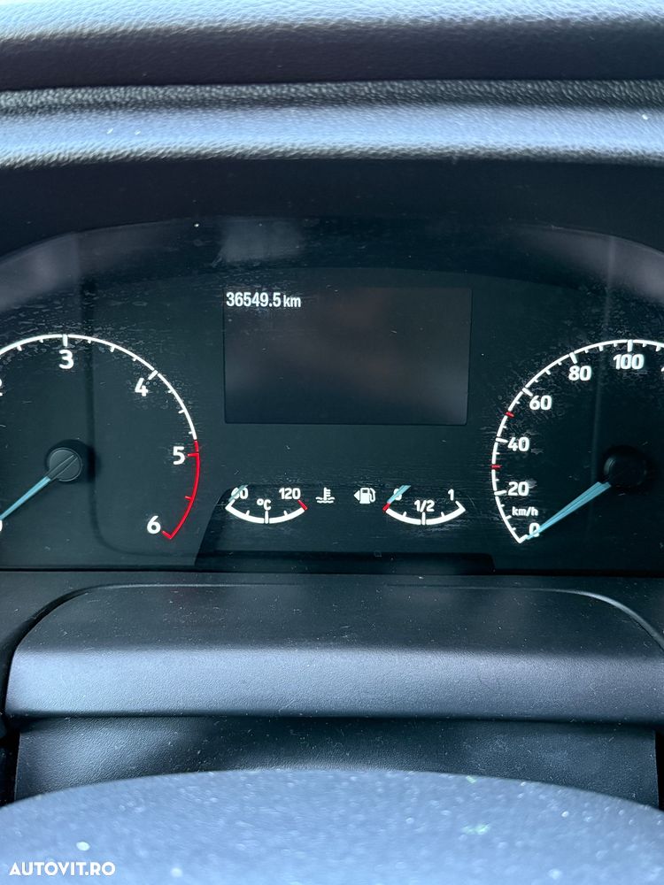 Ford Transit 350 2.0 EcoBlue 130 CP L4 RWD Trend - 14