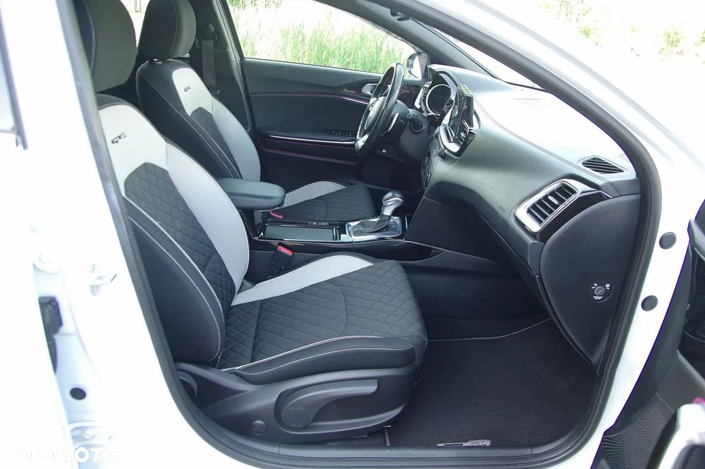 Kia ProCeed 1.6 CRDi DCT7 SCR GT LINE - 26