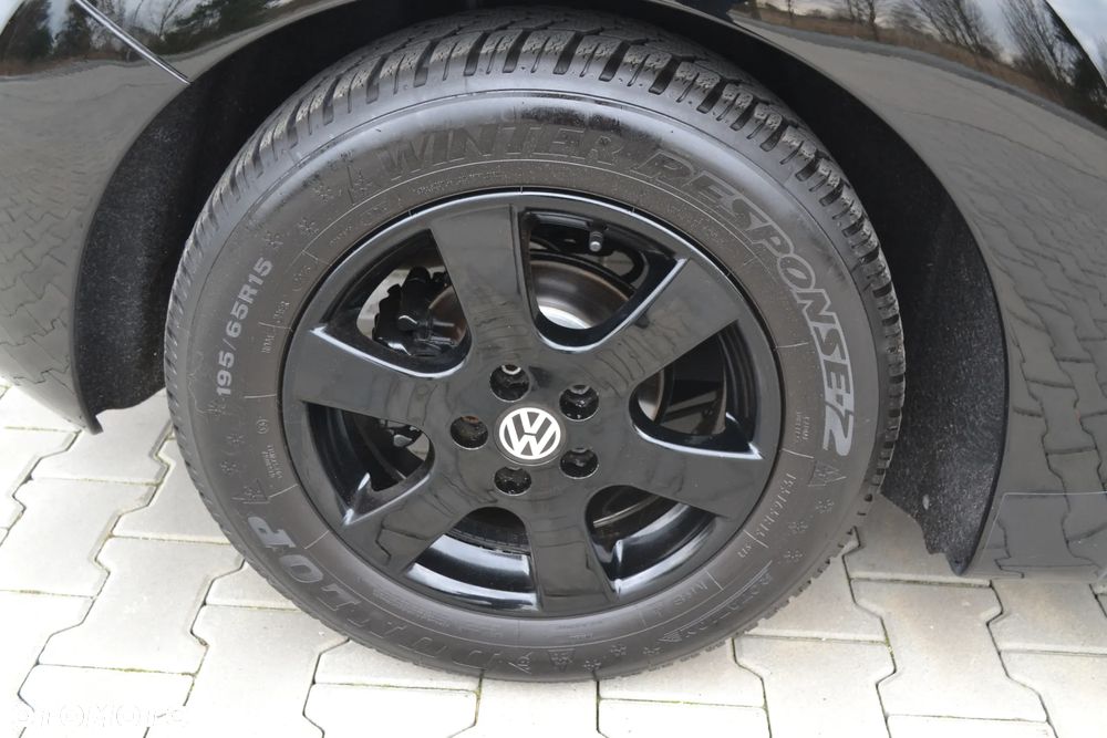 Volkswagen New Beetle - 36