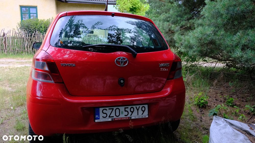 Toyota Yaris - 11