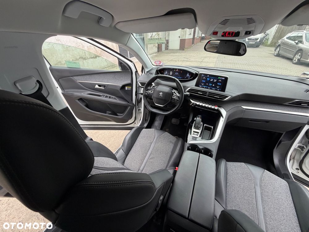 Peugeot 3008 PureTech 130 Stop & Start GPF EAT8 Allure - 13