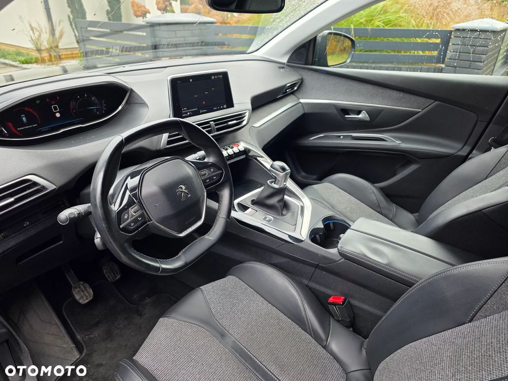 Peugeot 5008 HDI 115 Allure - 13