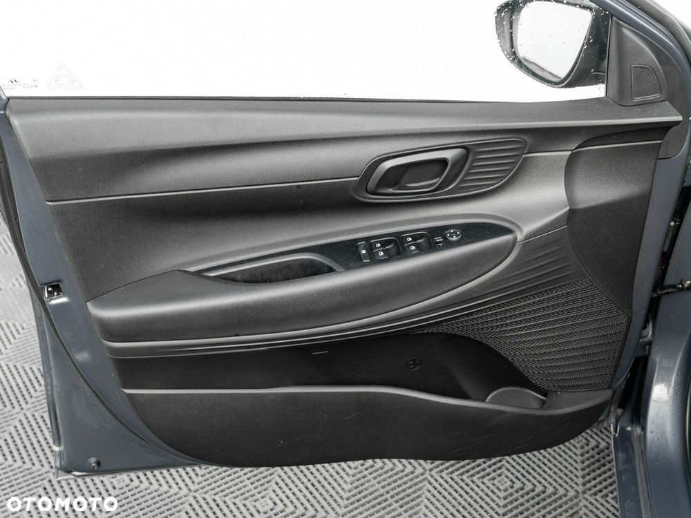Hyundai i20 1.2 Pure - 11