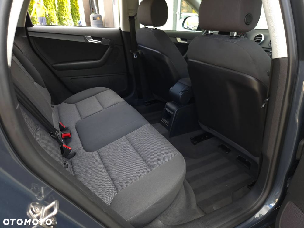 Audi A3 Sportback 1.6 Attraction - 36