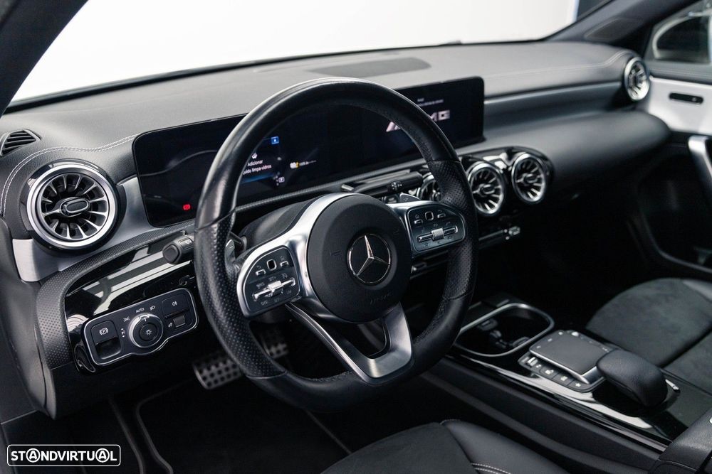 Mercedes-Benz A 250 e AMG Line - 21