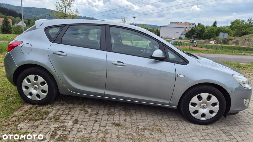 Opel Astra 1.4 Turbo Design Edition - 2
