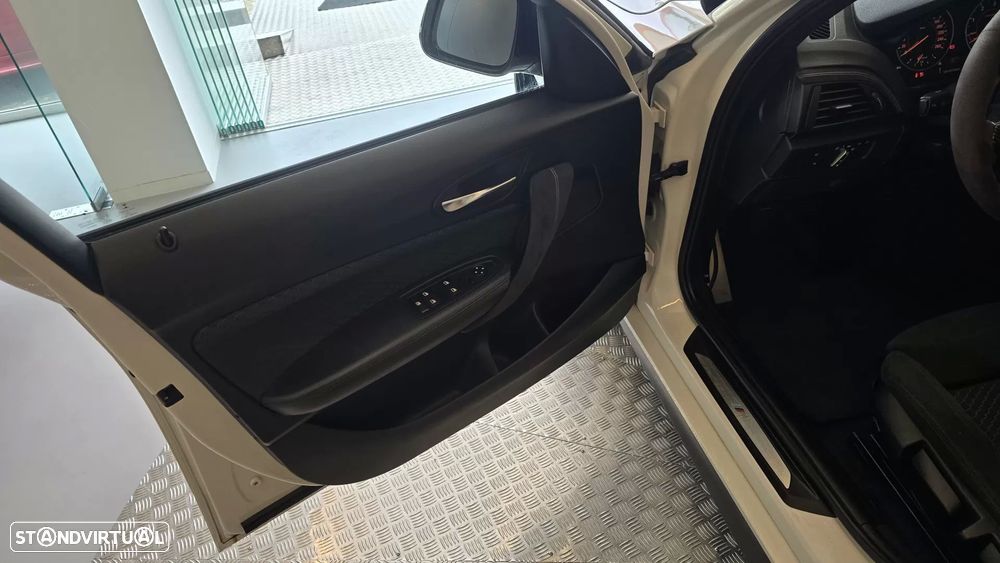 BMW 116 d Pack M - 36