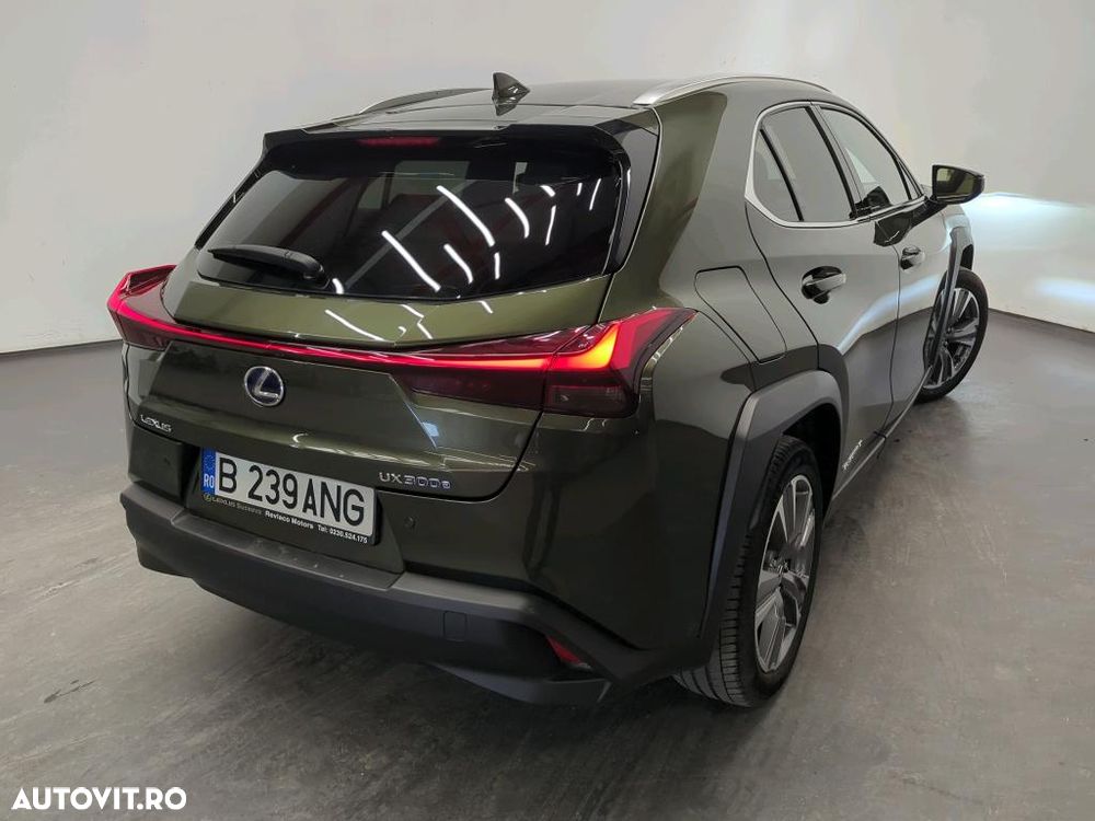 Lexus UX - 2