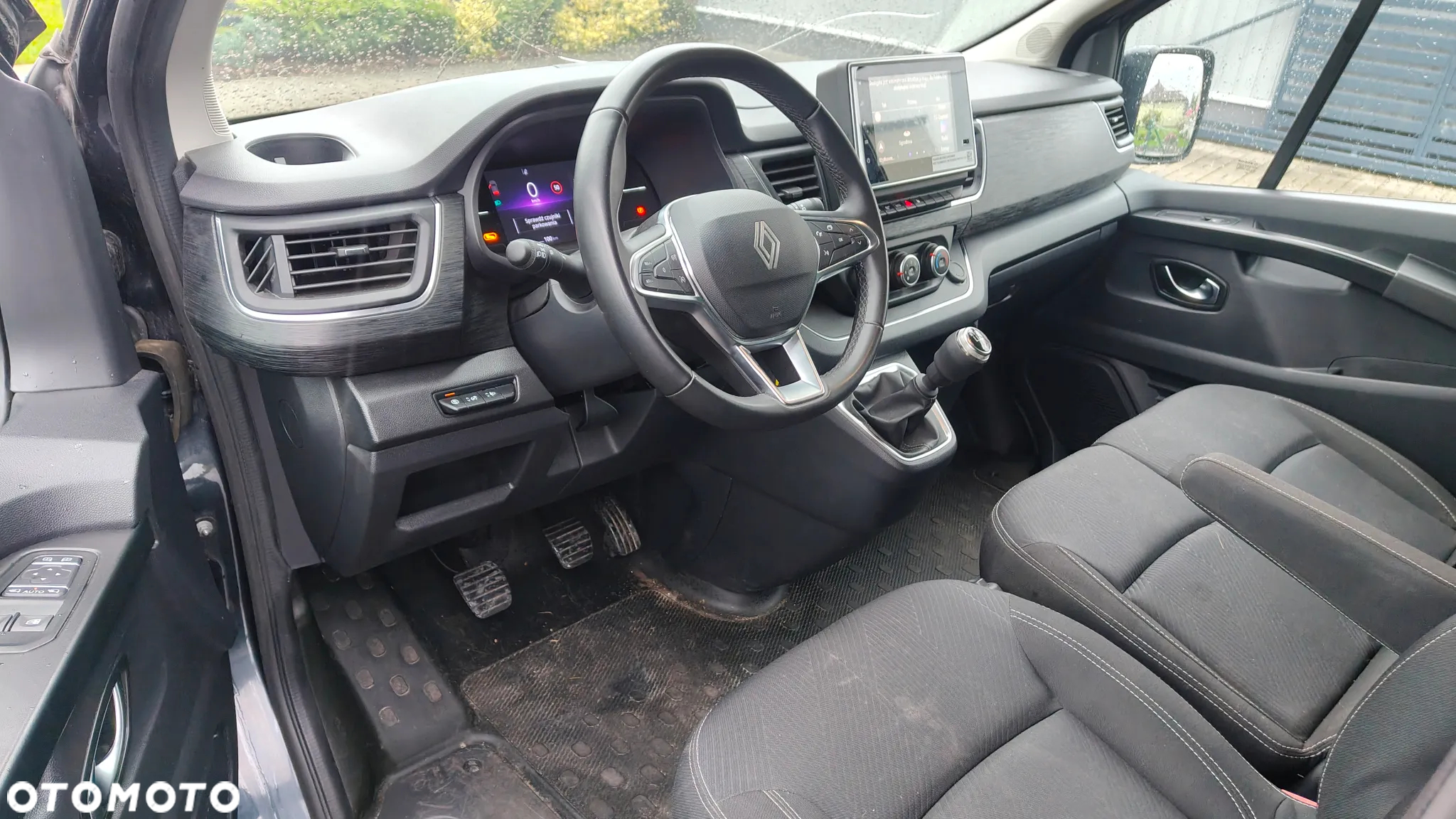 Renault Trafic - 11