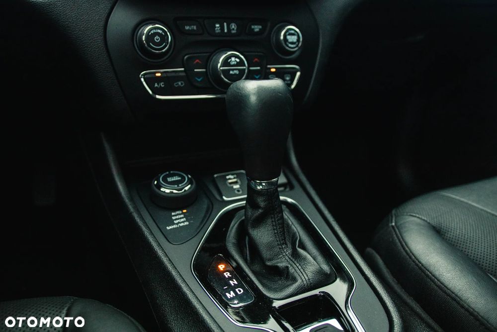 Jeep Cherokee 3.2 V6 Active Drive I Limited - 19