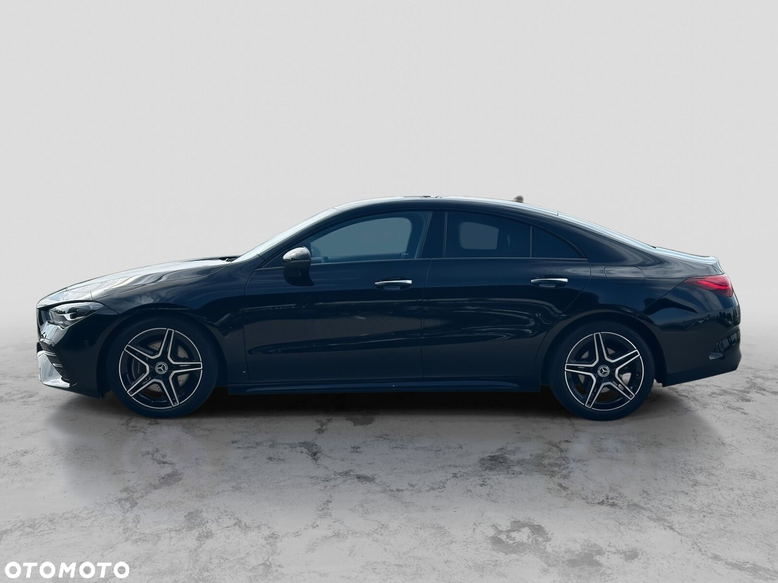 Mercedes-Benz CLA - 4