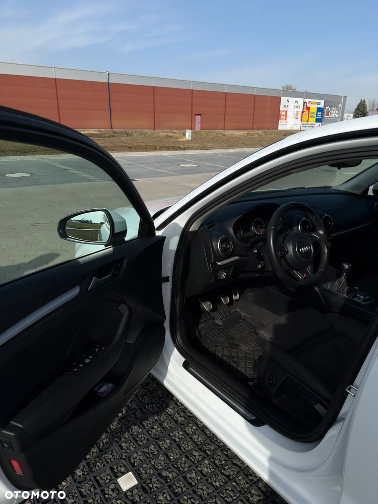 Audi A3 Sportback 2.0 TDI Ambiente - 19