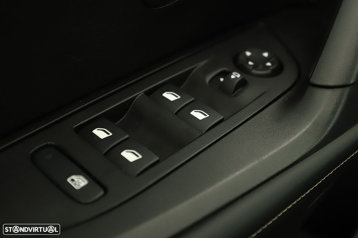 Peugeot 2008 1.2 PureTech Allure - 20