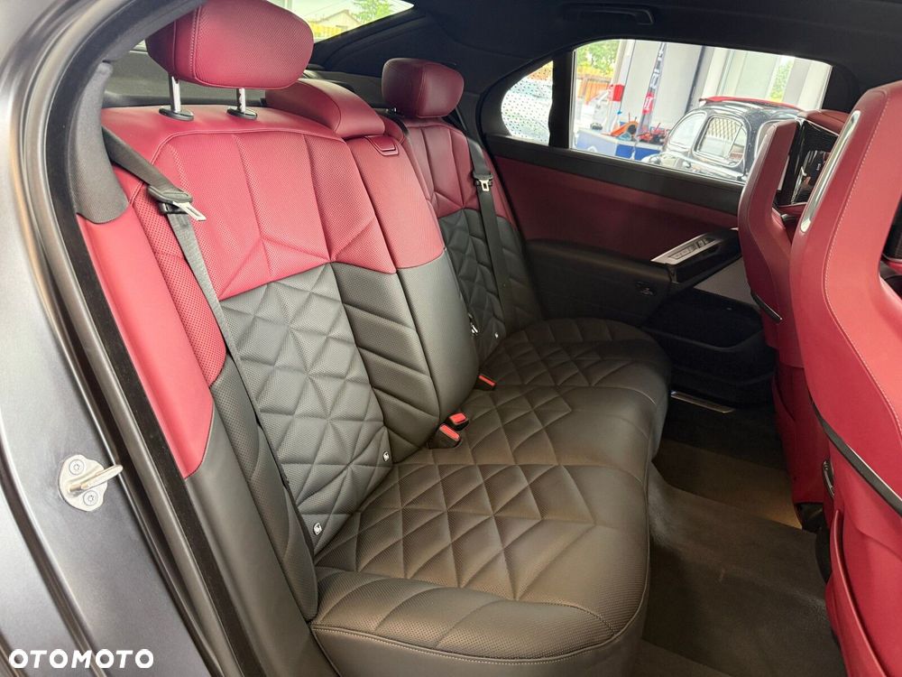 BMW Seria 7 - 14