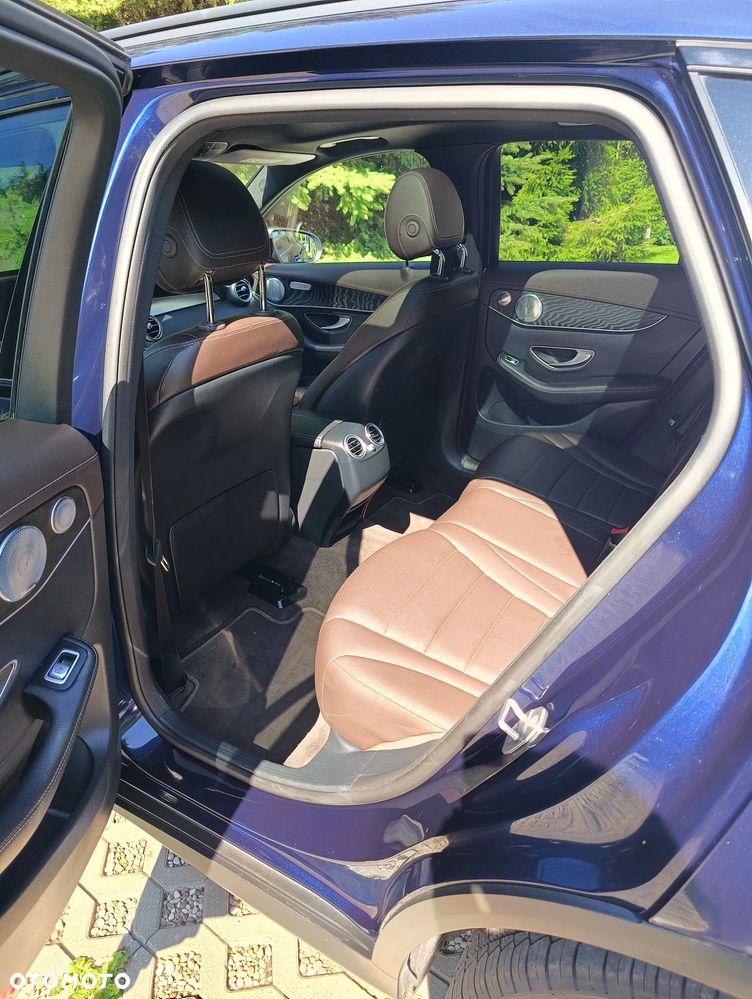 Mercedes-Benz GLC - 21