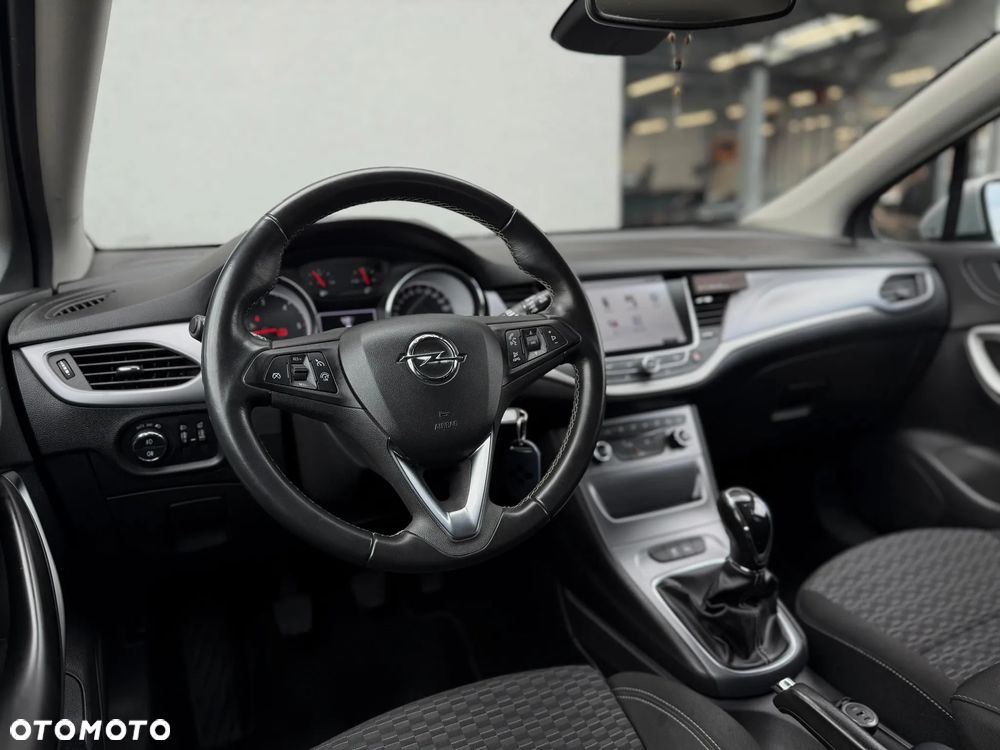 Opel Astra 1.6 CDTI Enjoy - 19