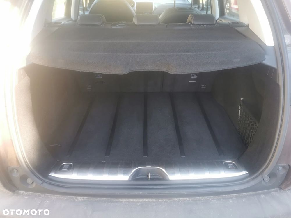 Peugeot 2008 e-HDi FAP 115 STOP & START Allure - 11