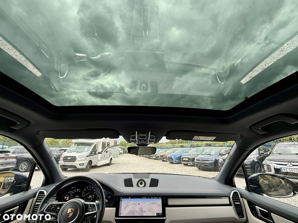 Porsche Cayenne - 18