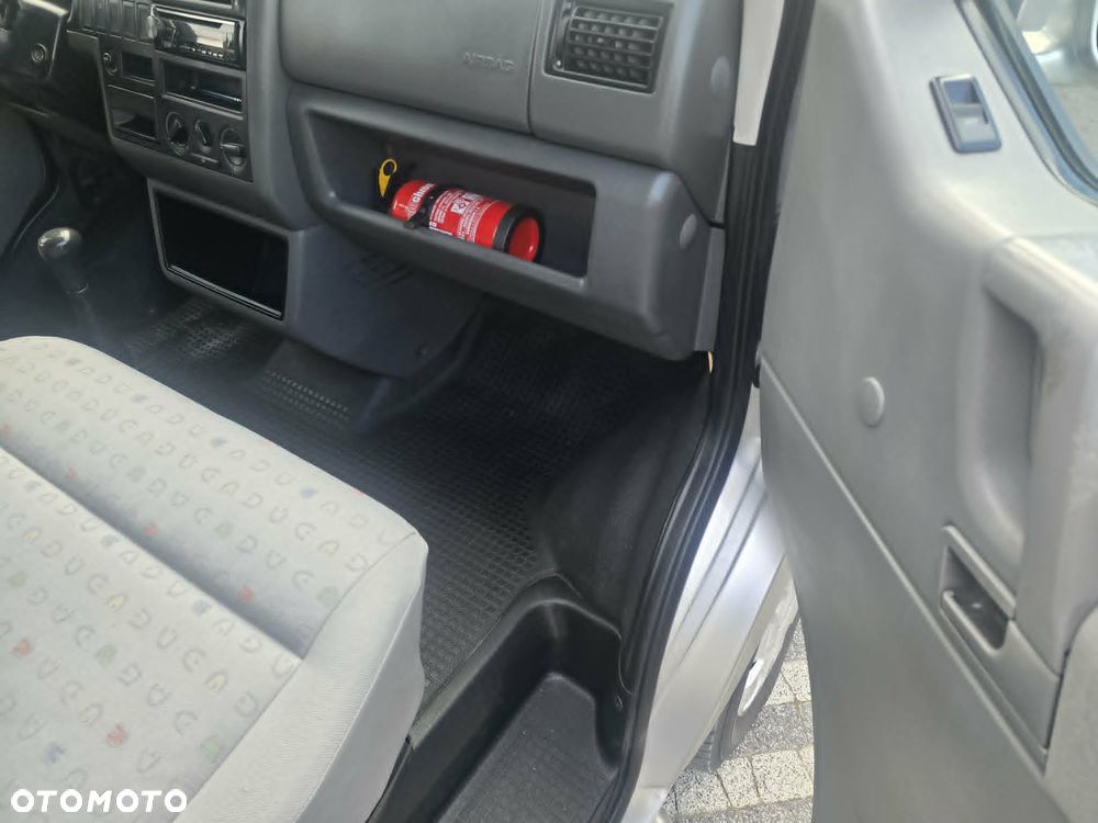 Volkswagen TRANSPORTER - 11