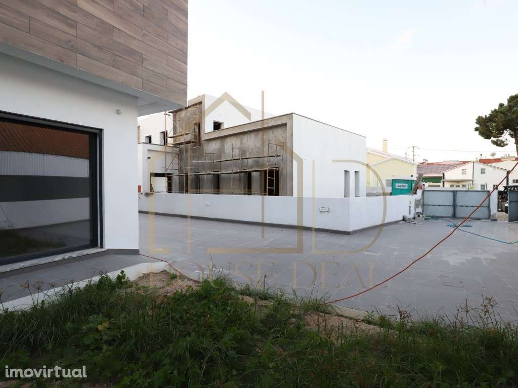 PRONTA!!! Luxuosa Moradia T5 com Garagem e Piscina. Azeitão - Grande imagem: 3/52