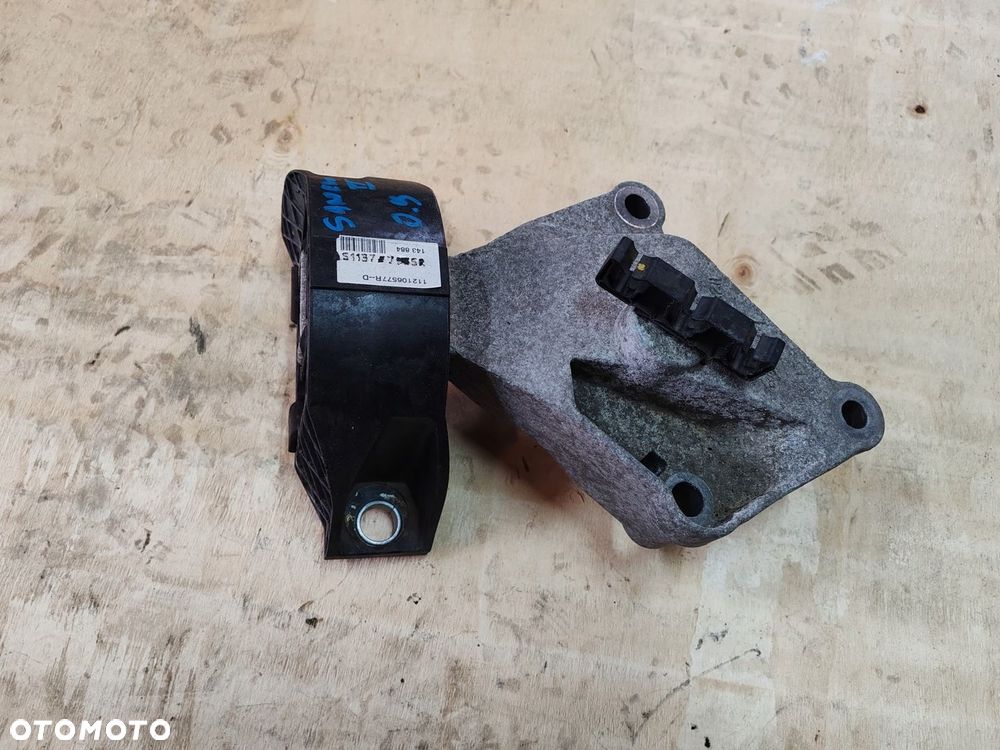 Łapa poduszka silnika 0.9 900 TCE 112106577r Dacia Sandero II Stepway 12-16 - 1