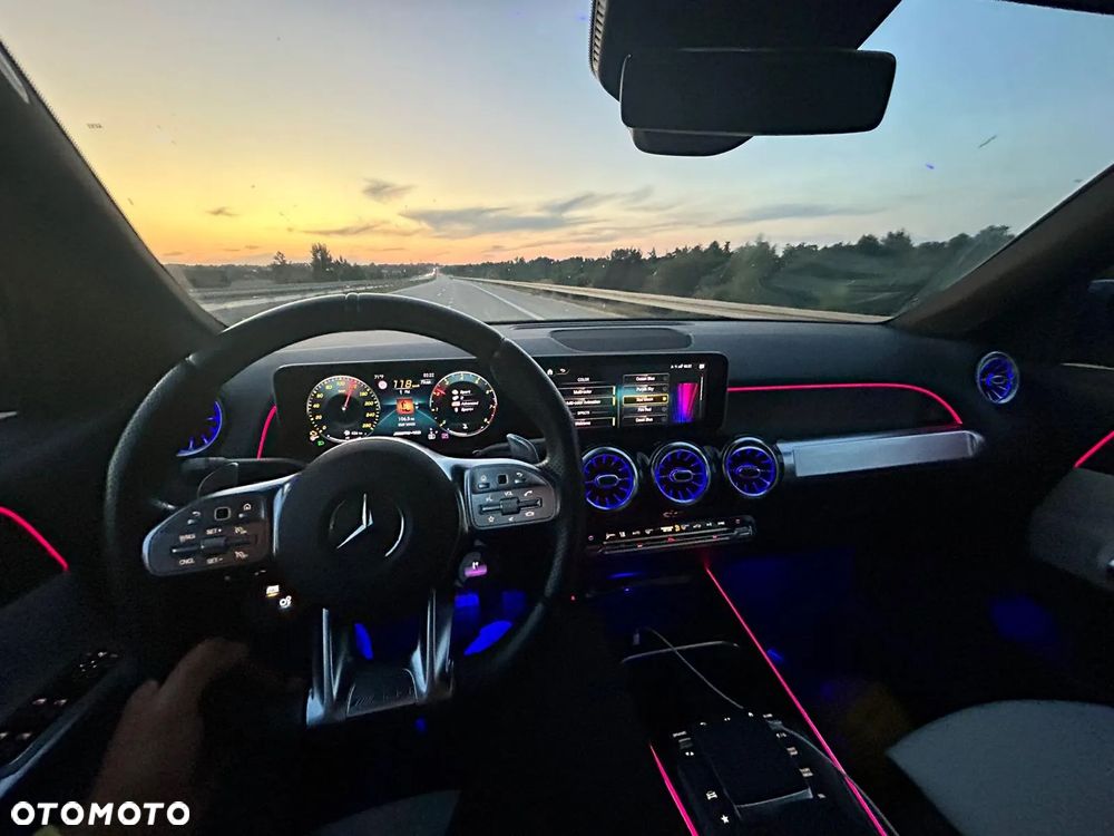 Mercedes-Benz GLB AMG 35 4Matic AMG Speedshift DCT 8G - 11